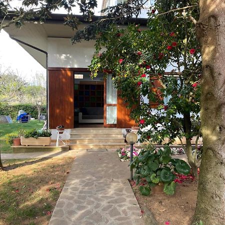 Appartamento In Villa Con Giardino Vicino Al Mare Bella Farnia Extérieur photo