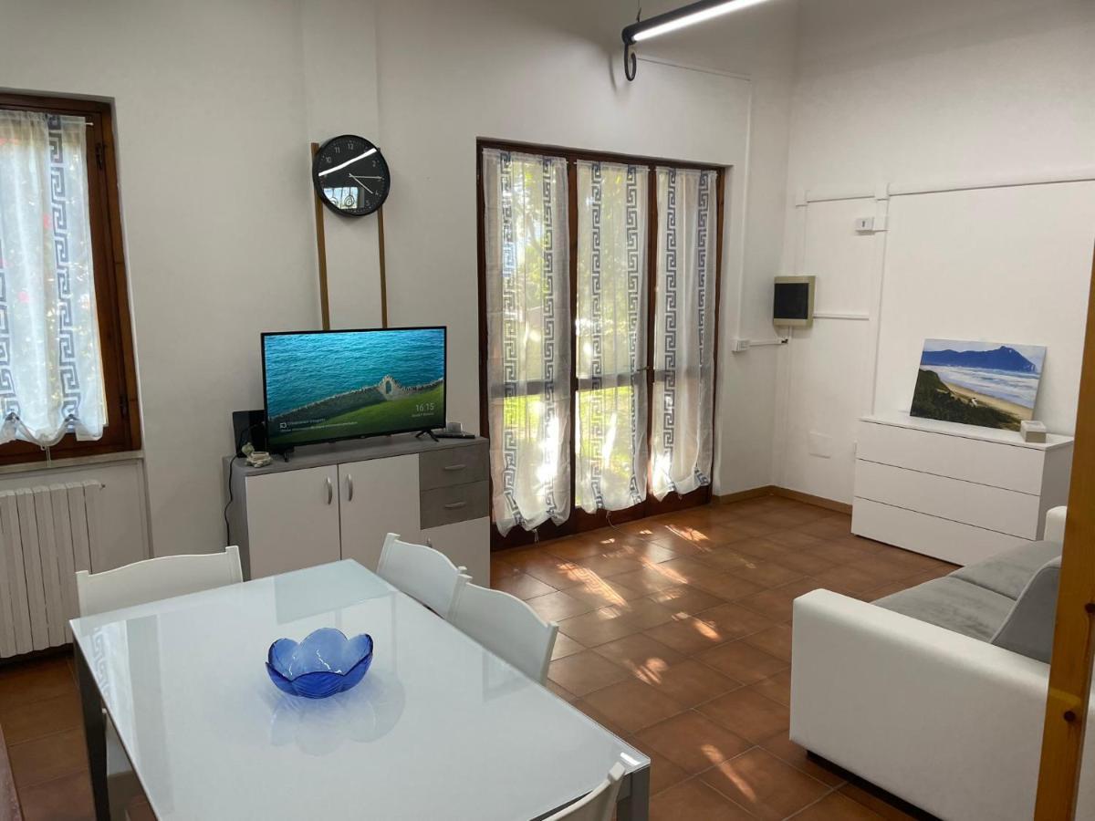 Appartamento In Villa Con Giardino Vicino Al Mare Bella Farnia Extérieur photo